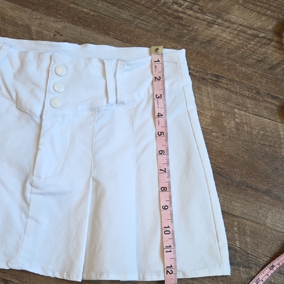 H&M Divided Mini Skirt Crisp White Pleated Size XS - Picture 7 of 8